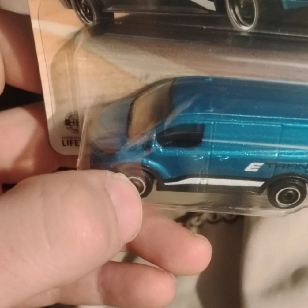 Mattel Matchbox Spectralflame Blue Ford Van